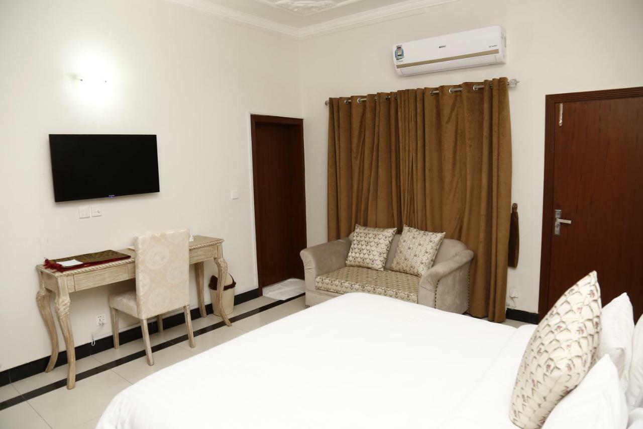Royal Grace Guest House Islamabad Exterior photo